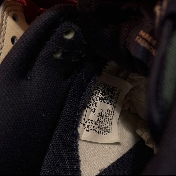 Nike Dunks - Picture 7 of 8